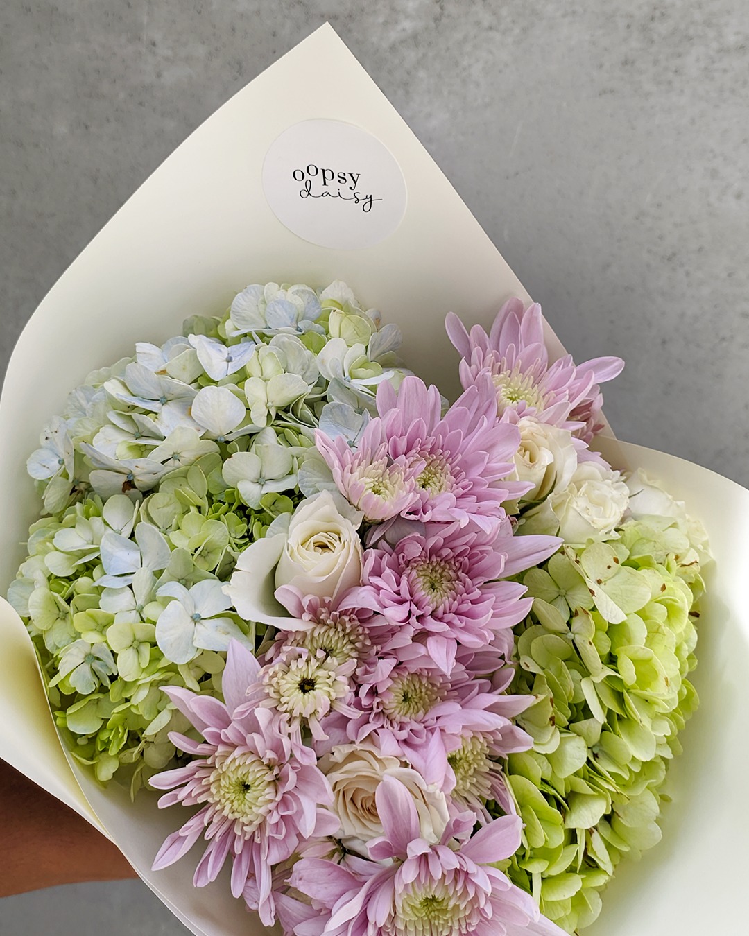 We live for those moments when an arrangement speaks to the heart. 💐✨
Each bloom is placed to compliment the other—just like the love we celebrate. And when their eyes light up? That’s our favorite part.
#FloralHarmony #ArrangedWithLove #OopsieDaisyMagic #BloomWithPurpose #GiftTheyRemember #SayItWithFlowers