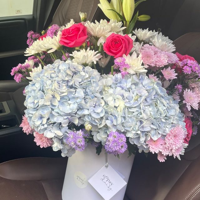 Our signature flower buckets are one of a kind 🌸✨
Made to fill your home with fresh, joyful blooms  beautifully arranged, just for you.
Order yours now and let your space bloom! 💐💗

#OopsydaisyFlowers #SignatureBuckets #FreshBlooms #ColomboFlorist #HomeInBloom #FlowerDelivery #BloomWithOopsydaisy #FloralMagic #FreshFlowerLove #OrderNow