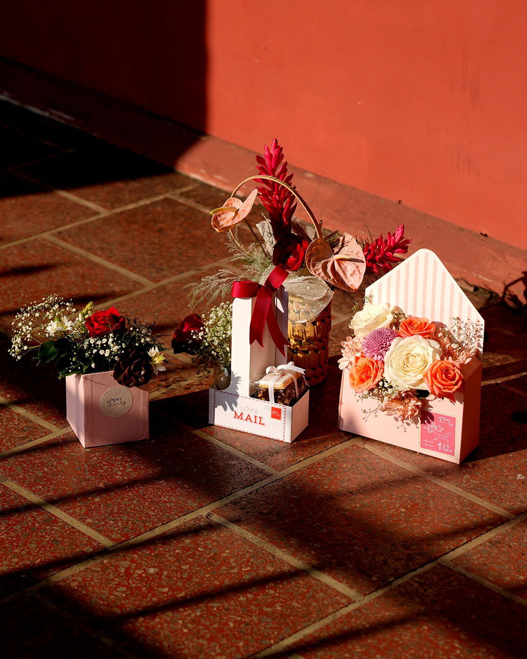 This Valentine’s Day, let love fill the air 💗🌸
Gift her — or even yourself — beautiful florals and sweet treats to indulge in.
Because love, in every form, deserves to be celebrated.
#ValentinesDay #LoveInTheAir #FlowersAndSweets #TreatYourself #OopsydaisyFlowers #SayItWithFlowers #ValentinesGifts #LoveInBloom #SweetMoments #ColomboFlorist